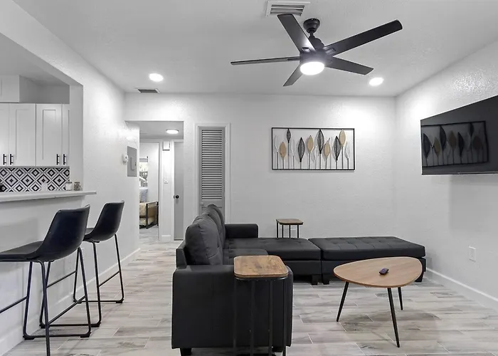 Private 3Br Unit Pet-Friendly Work Space!