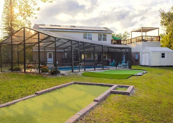 Large Deck, Lakefront, Yard Games