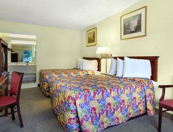 Days By Wyndham Downtown Hotel 2*