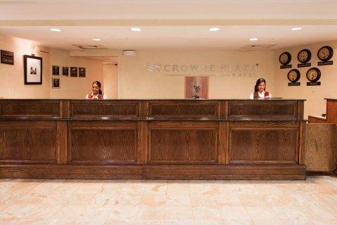 Doubletree By Hilton Airport Hotel