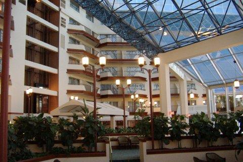 Hotel Doubletree By Hilton Airport