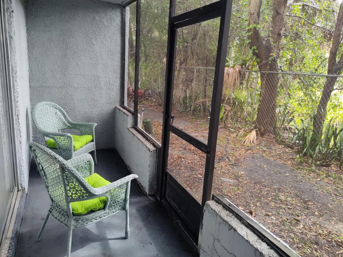 Centauri Vacation Rentals: 2-bedroom With Free Parking Apartment