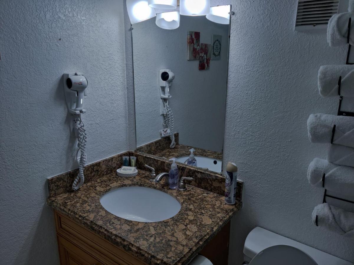 Apartment Centauri Vacation Rentals: 2-bedroom With Free Parking *