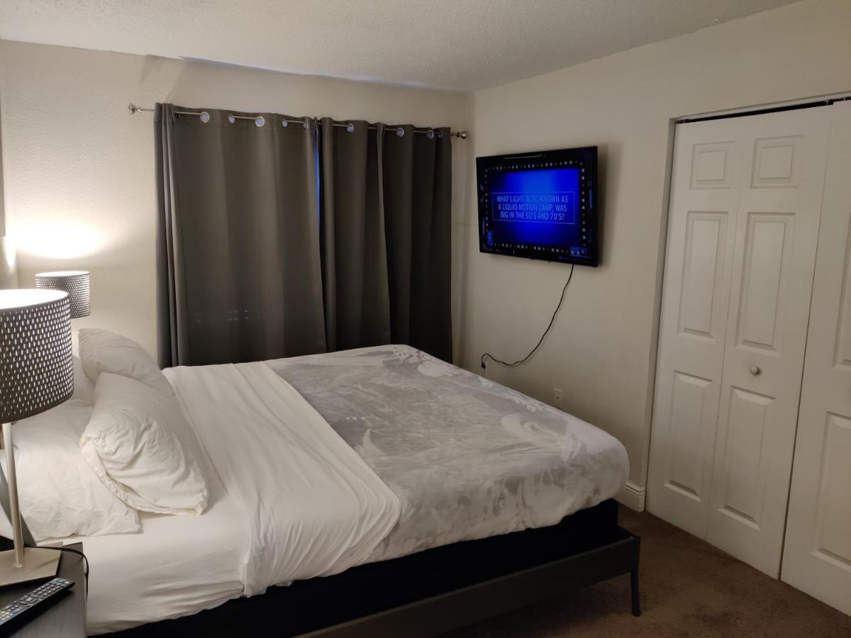 Centauri Vacation Rentals: 2-bedroom With Free Parking * Orlando