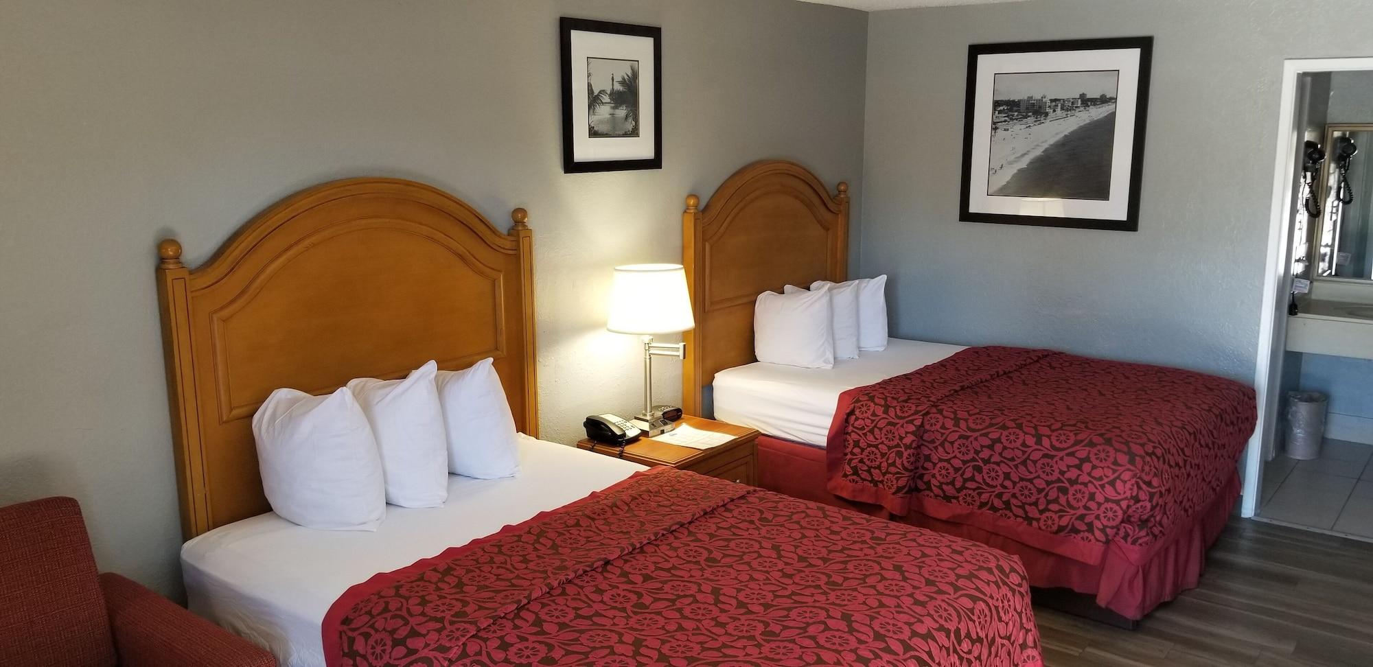 Days By Wyndham Downtown 2*