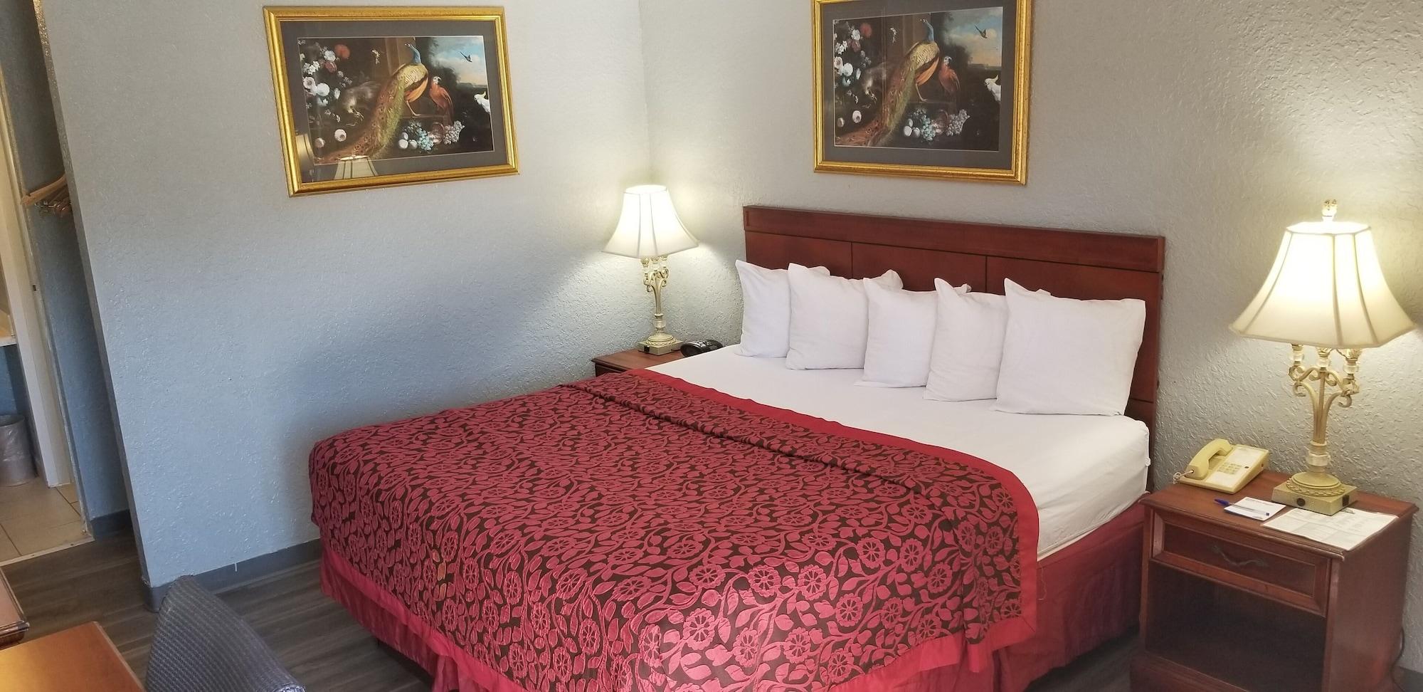 Hotel Days By Wyndham Downtown 2*