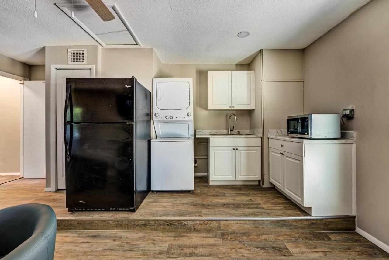 Quiet Location Duplex House - Minutes Away From Everything - Winter Park, Florida *
