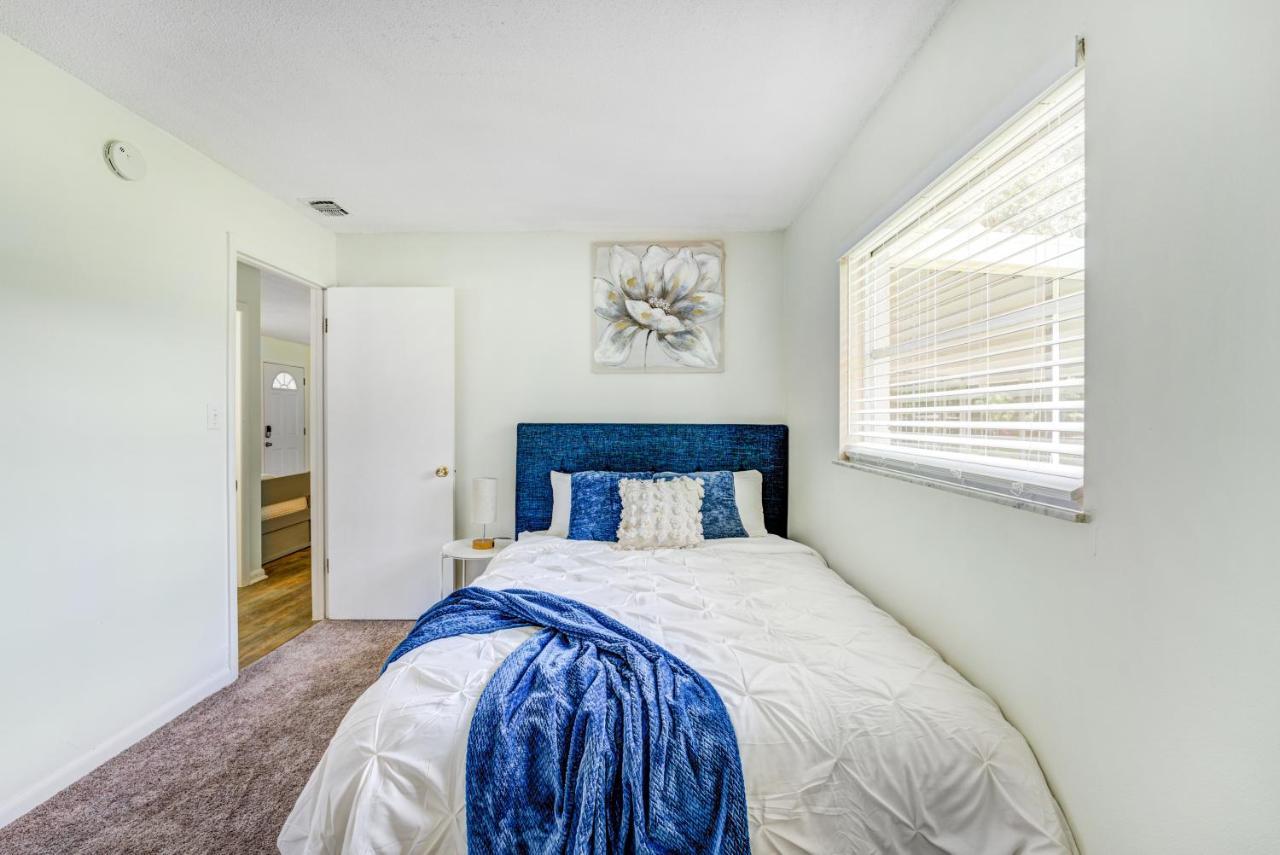 Quiet Location Duplex House - Minutes Away From Everything - Winter Park, Florida Apartment
