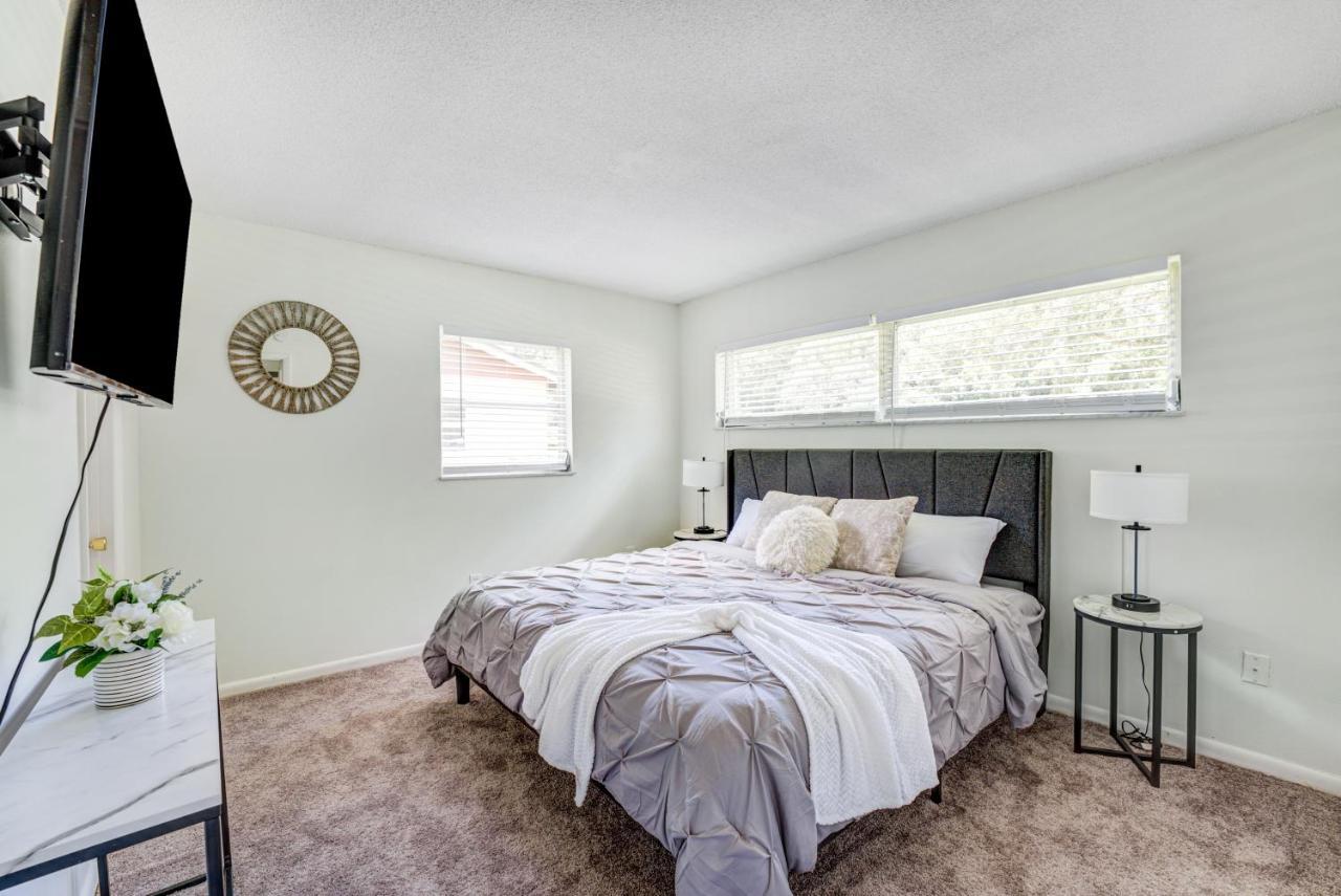 Quiet Location Duplex House - Minutes Away From Everything - Winter Park, Florida Apartment Orlando