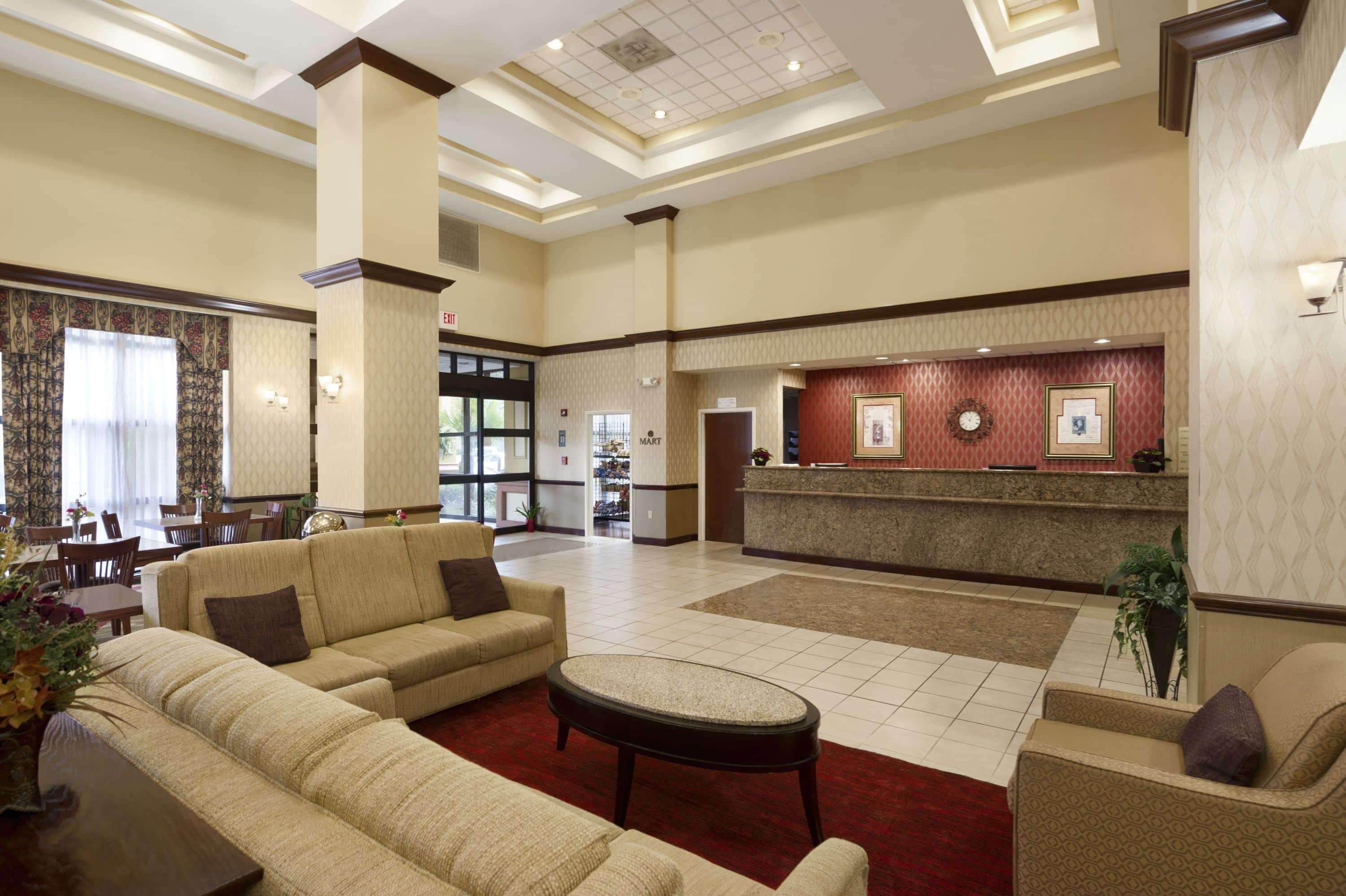 Ramada By Wyndham Airport- Free Airport Shuttle 3*