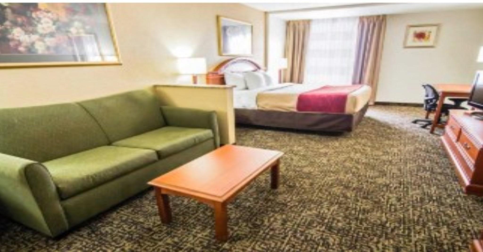Hotel Quality & Winter Park Village Area