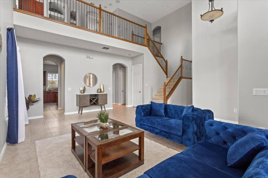 Long Stays! Lakefront - Gated Pool Orlando