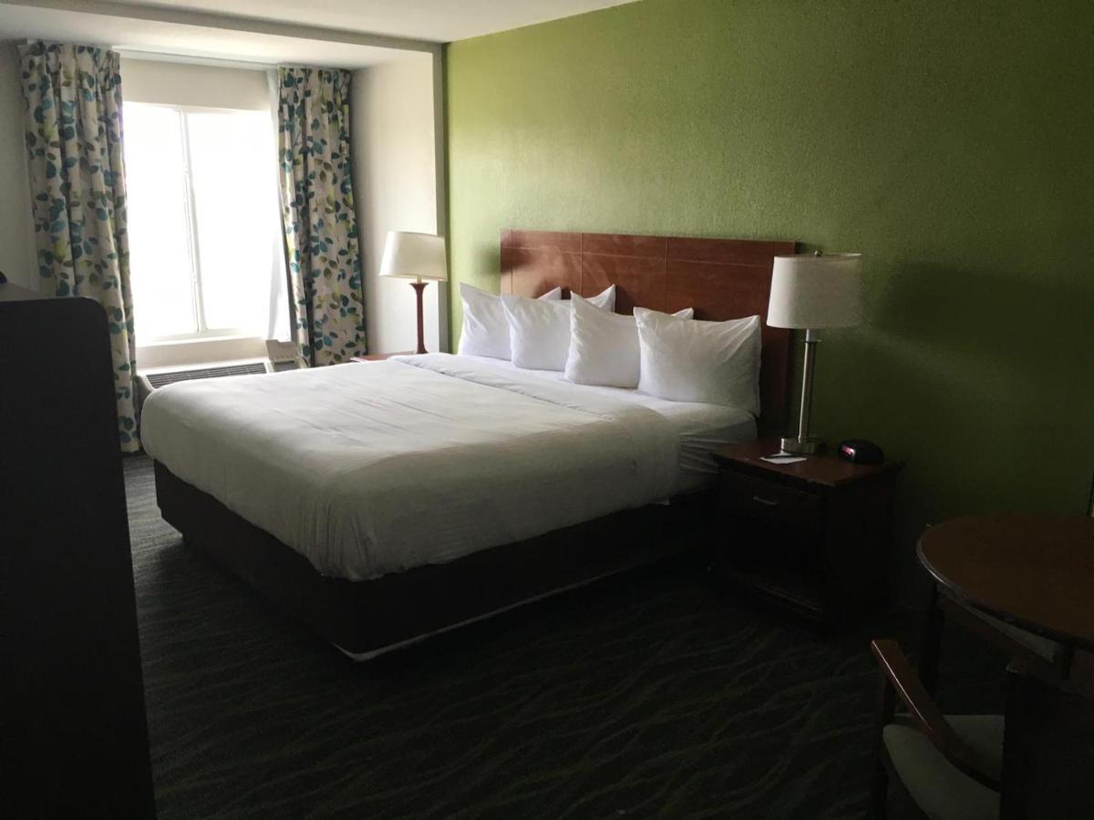Hotel Quality & Winter Park Village Area Orlando