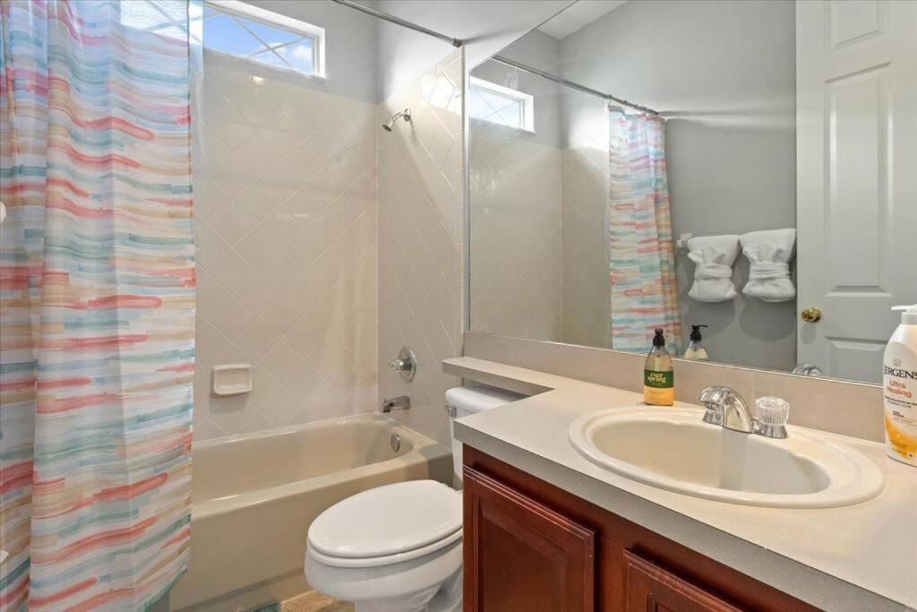 Long Stays! Lakefront - Gated Pool *