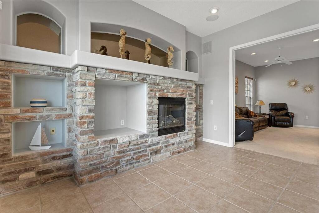 Holiday home Long Stays! Lakefront - Gated Pool Orlando