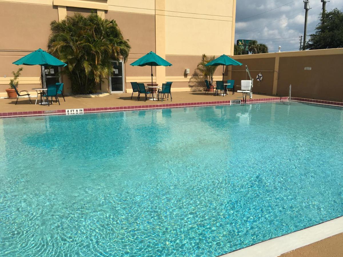 Hotel Quality & Winter Park Village Area Orlando