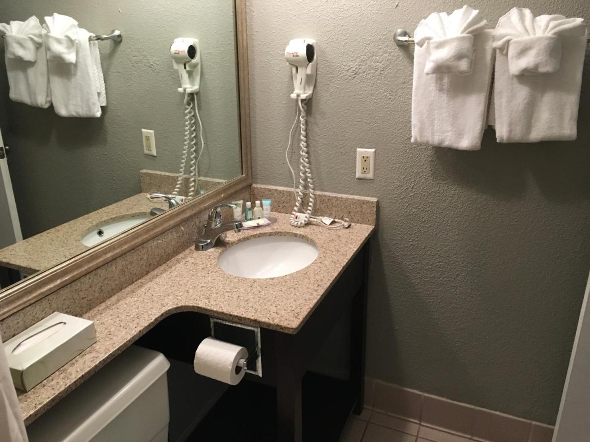 Hotel Quality & Winter Park Village Area