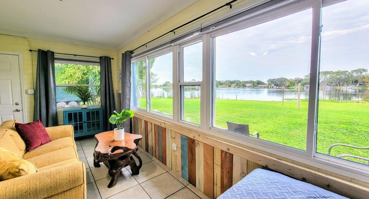 Lakefront Tiny Orlando