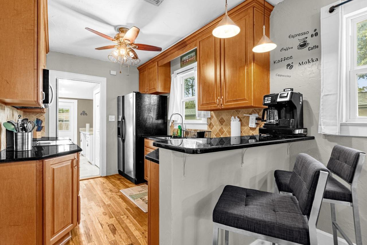 Holiday home Oasis! Free Laundry & Parking Near Disney! *