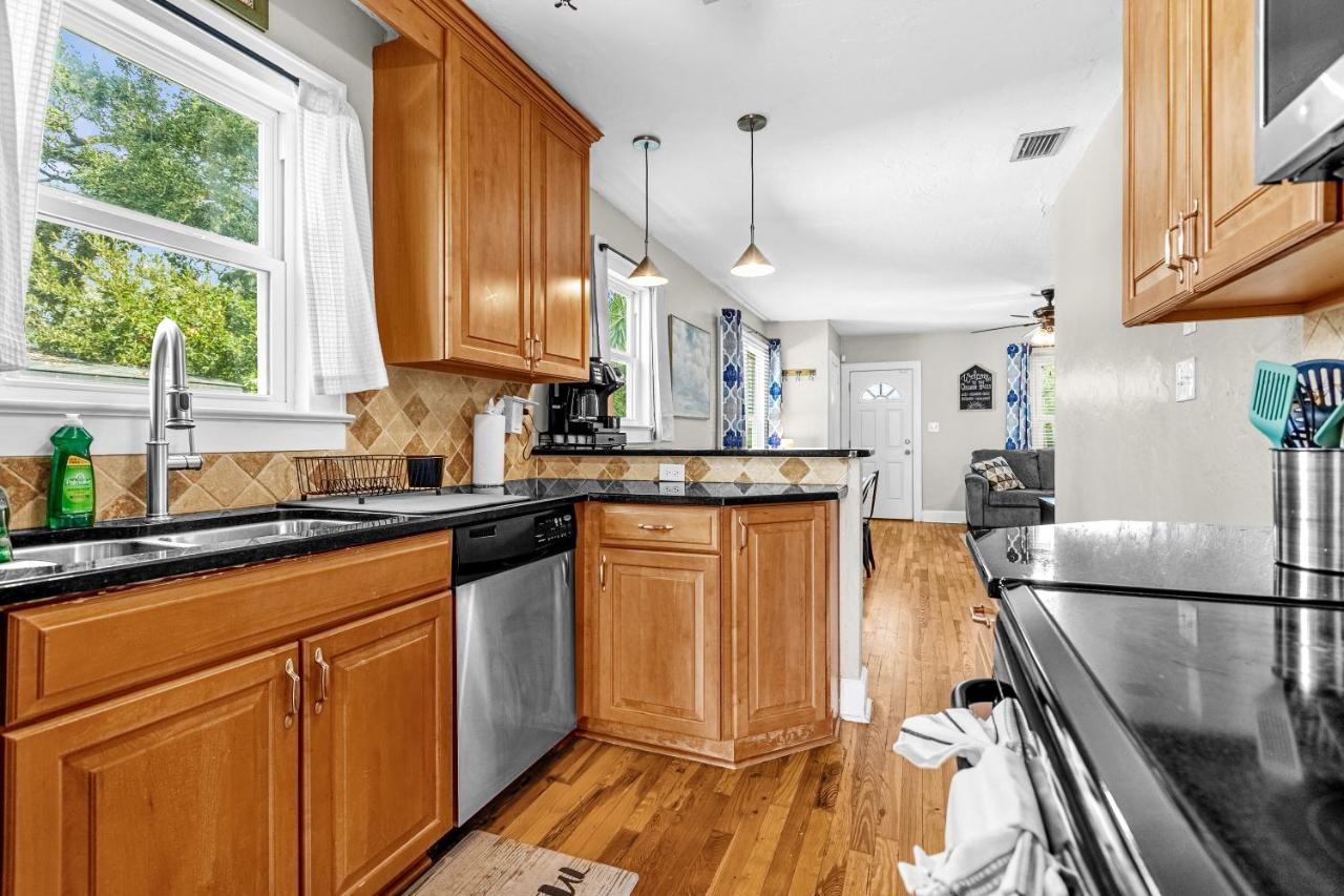 Oasis! Free Laundry & Parking Near Disney! Holiday home *