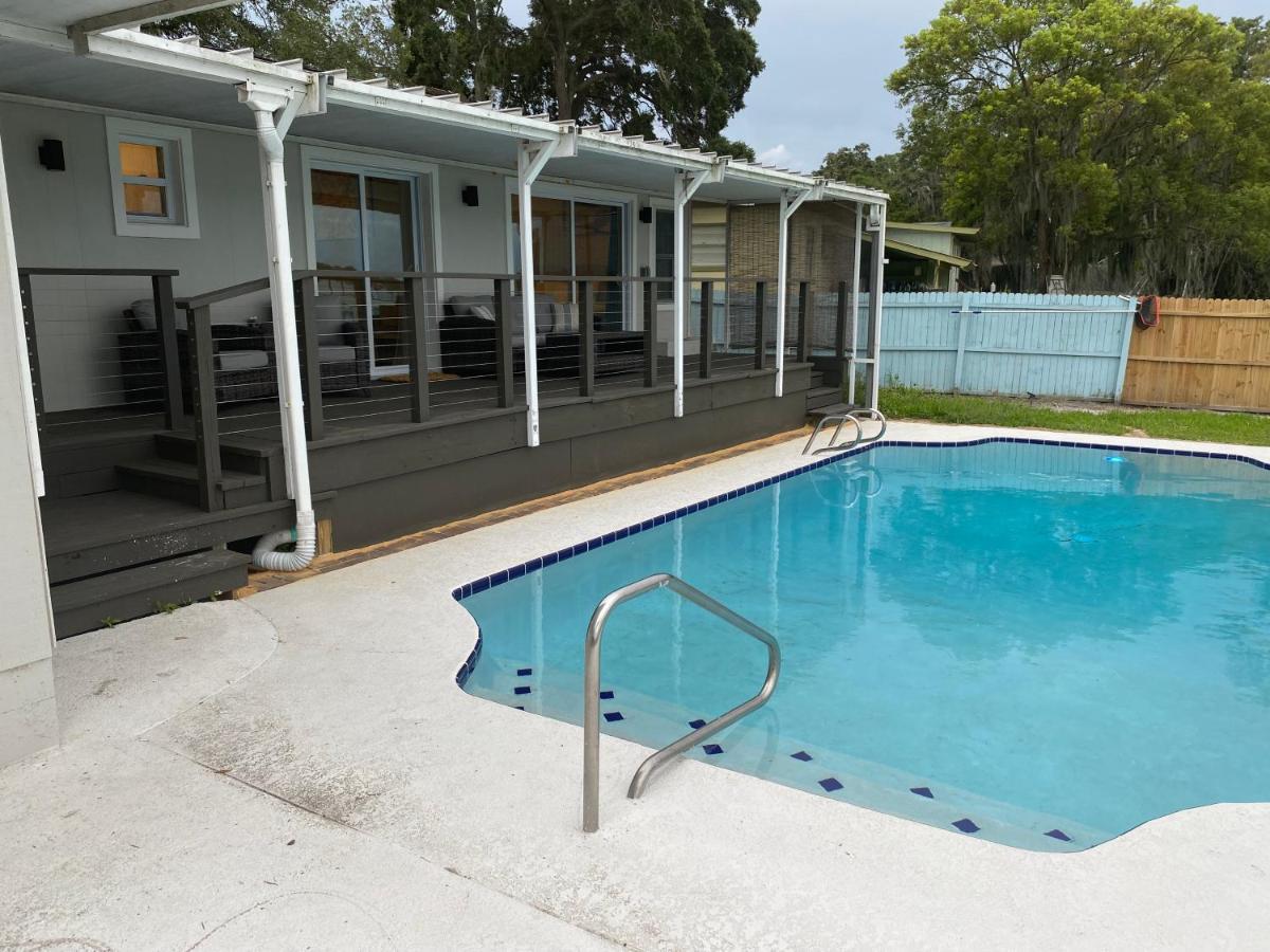 Clear Retreat: Private Pool, Lakefront * Orlando