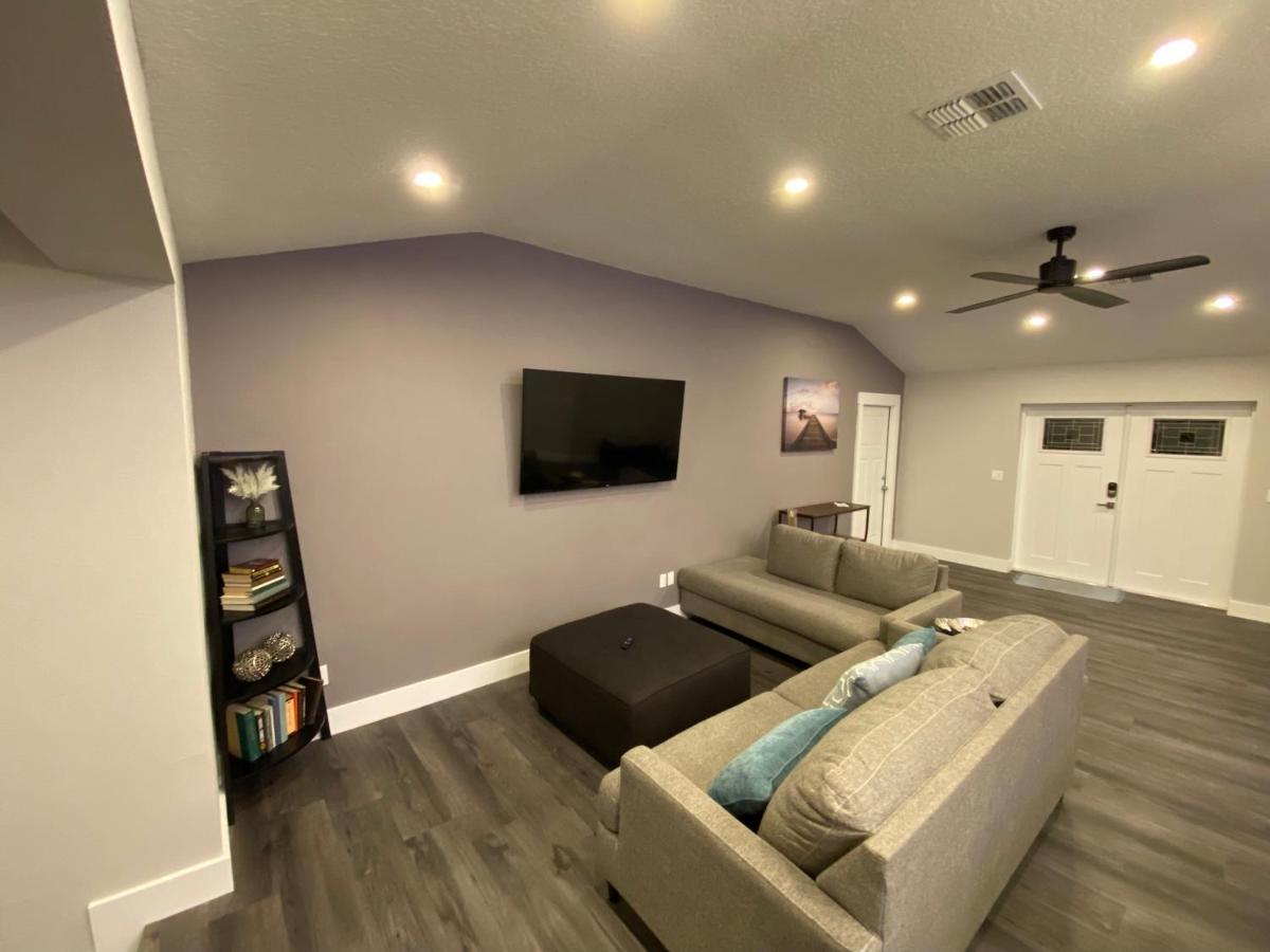 Clear Retreat: Private Pool, Lakefront Holiday home Orlando