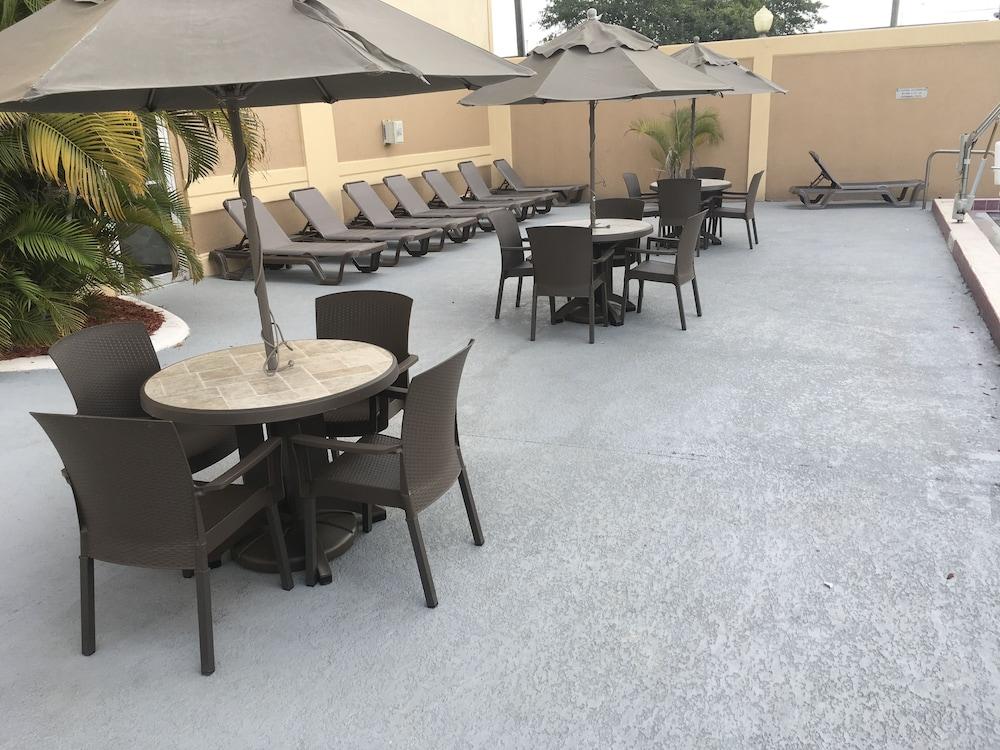 Quality & Winter Park Village Area Orlando
