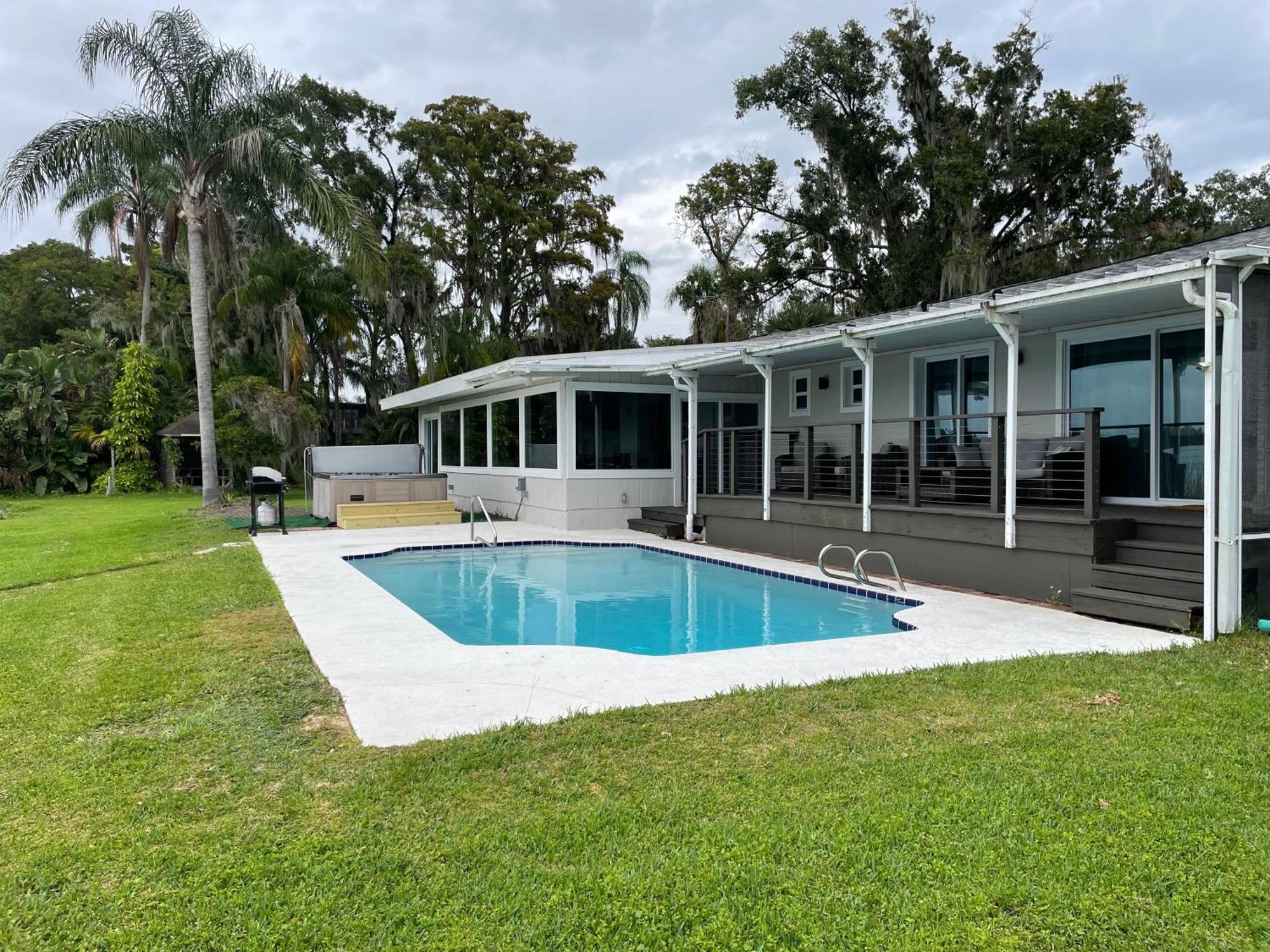 Clear Retreat: Private Pool, Lakefront Holiday home Orlando