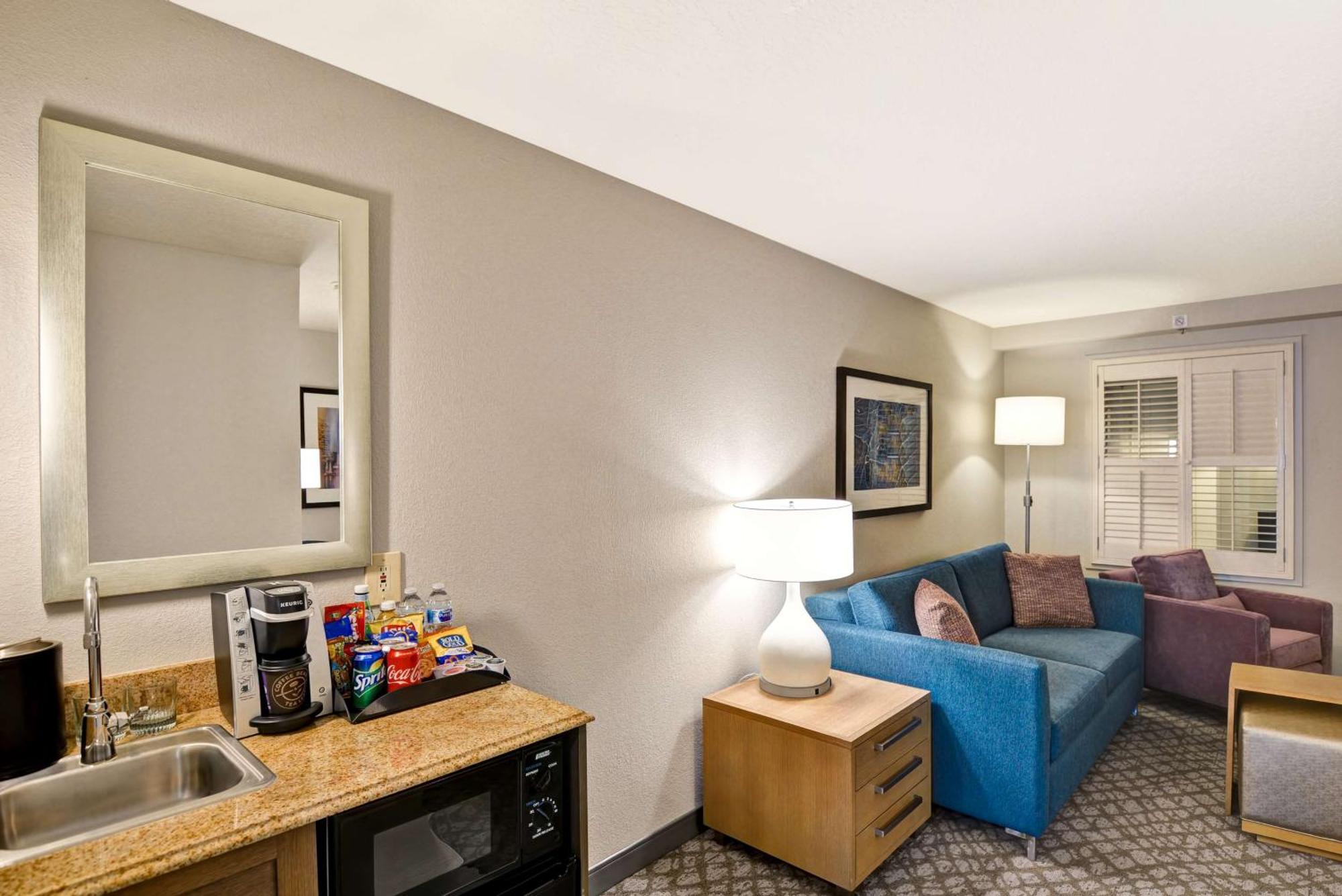 Hotel Embassy By Hilton Downtown Orlando