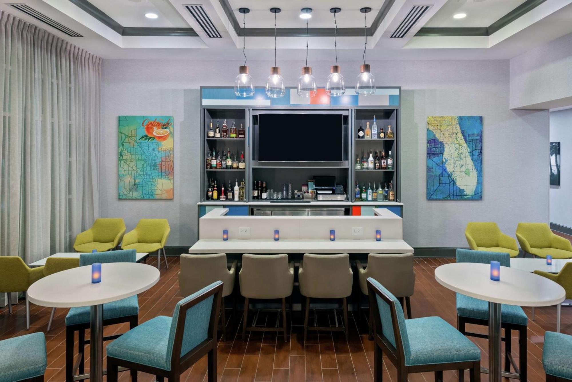 Hampton & Airport At Gateway Village 3* Orlando