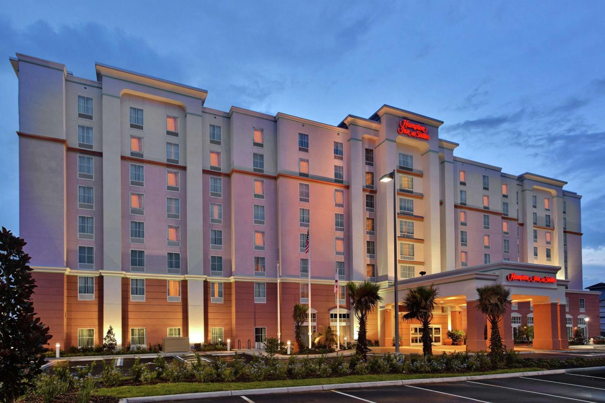 Hampton & Airport At Gateway Village 3* Orlando