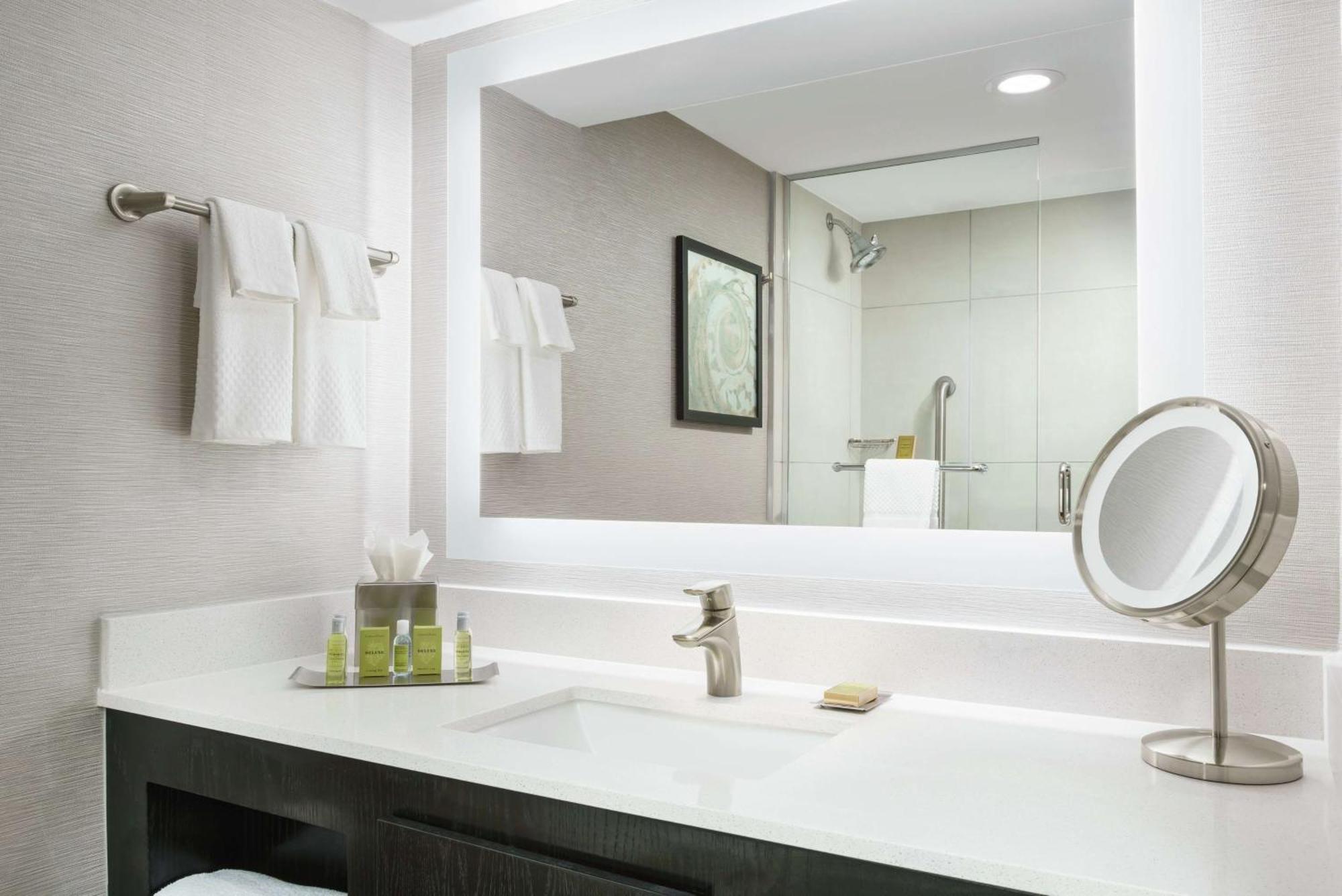 Doubletree By Hilton Airport Hotel Orlando