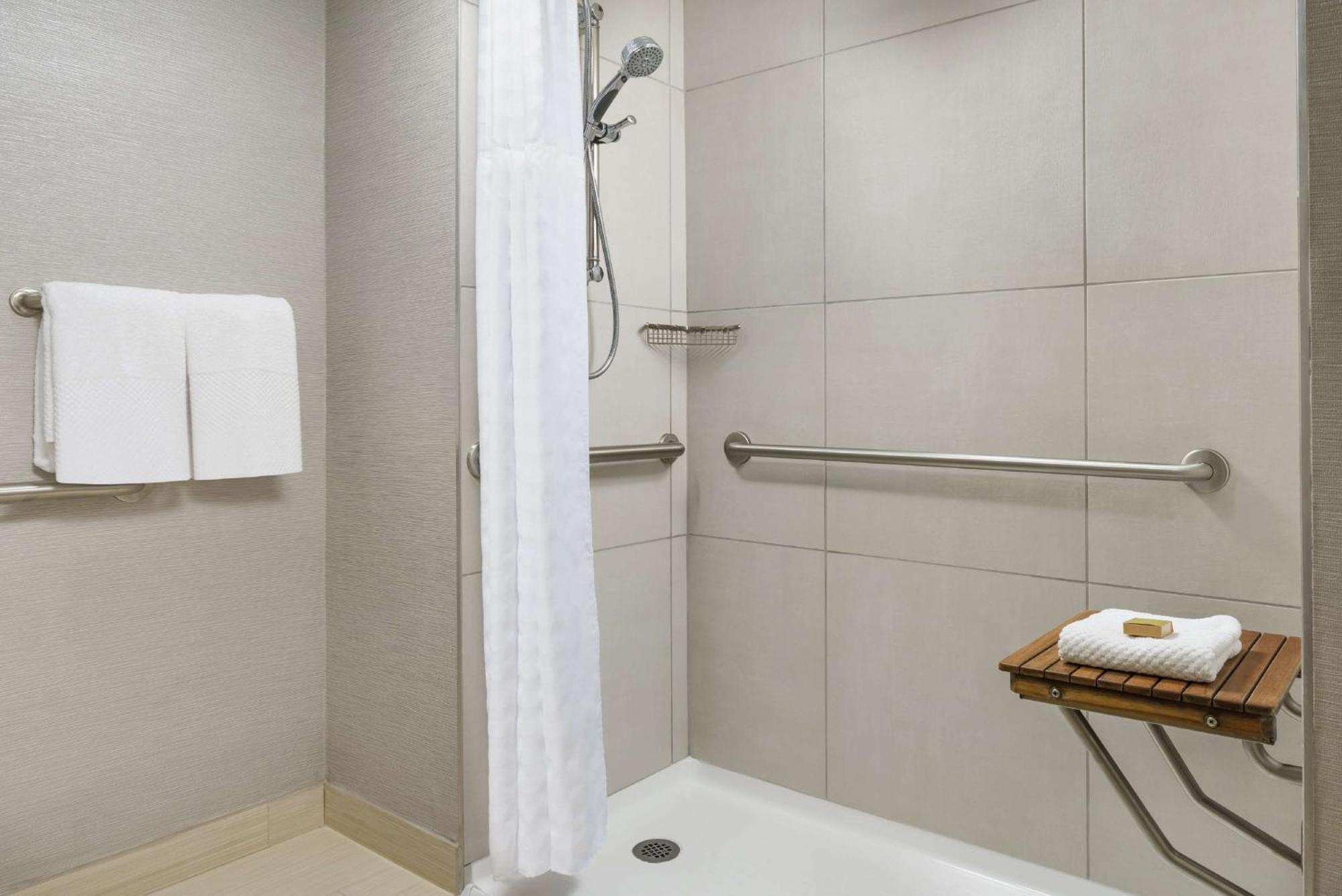 Hotel Doubletree By Hilton Airport Orlando