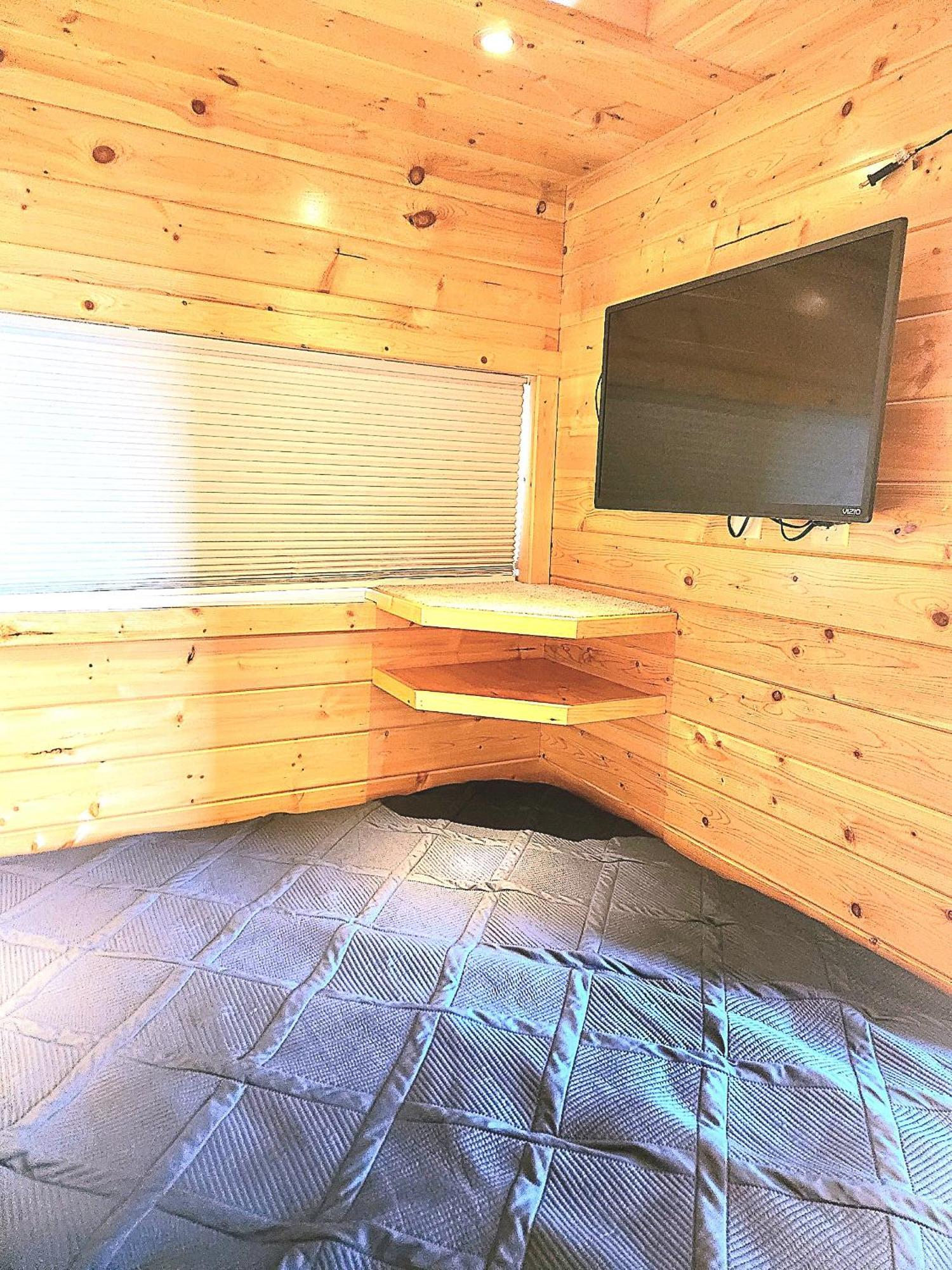 Lakefront Tiny Holiday home Orlando