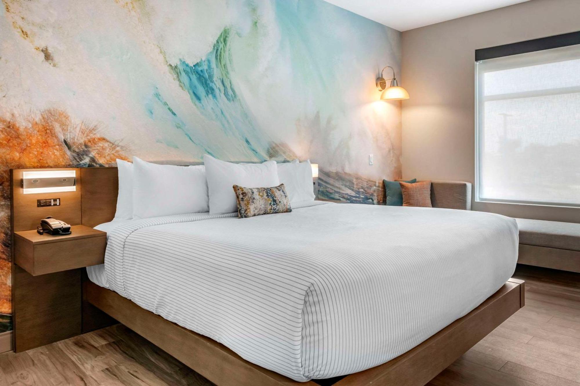 Cambria Airport Hotel Orlando