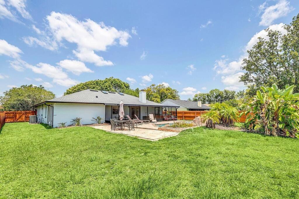 Tranquil Oasis 4br Pool Holiday home
