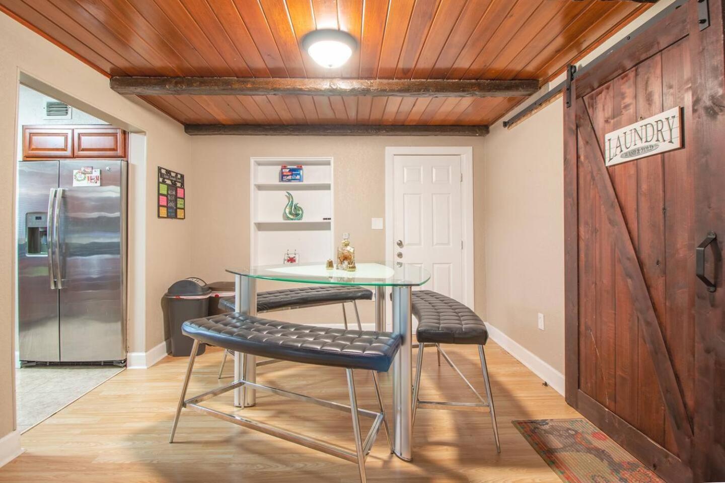 Pet-Friendly 6Br W Fast Wifi Near Downtown! Holiday home *