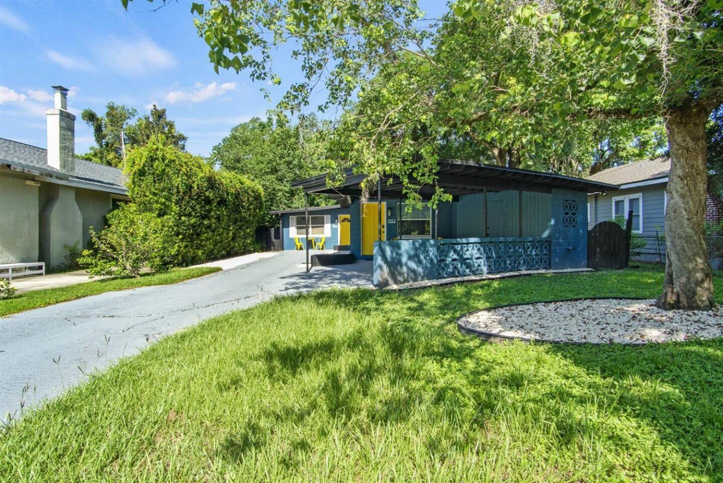Private 3Br Unit Pet-Friendly Work Space! Holiday home