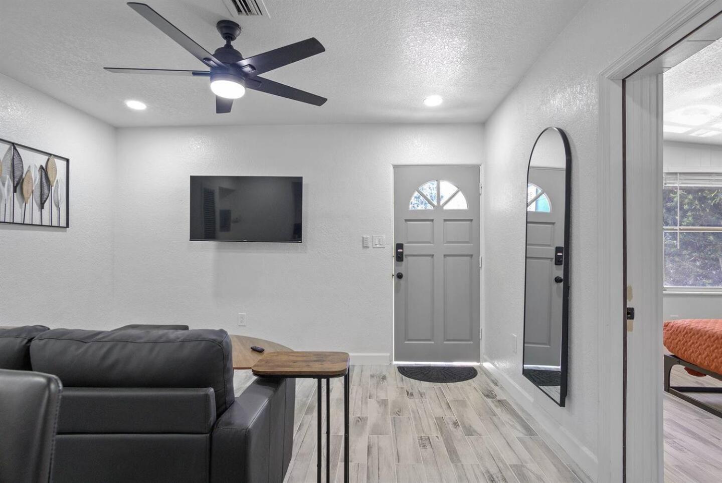 Private 3Br Unit Pet-Friendly Work Space! * Orlando