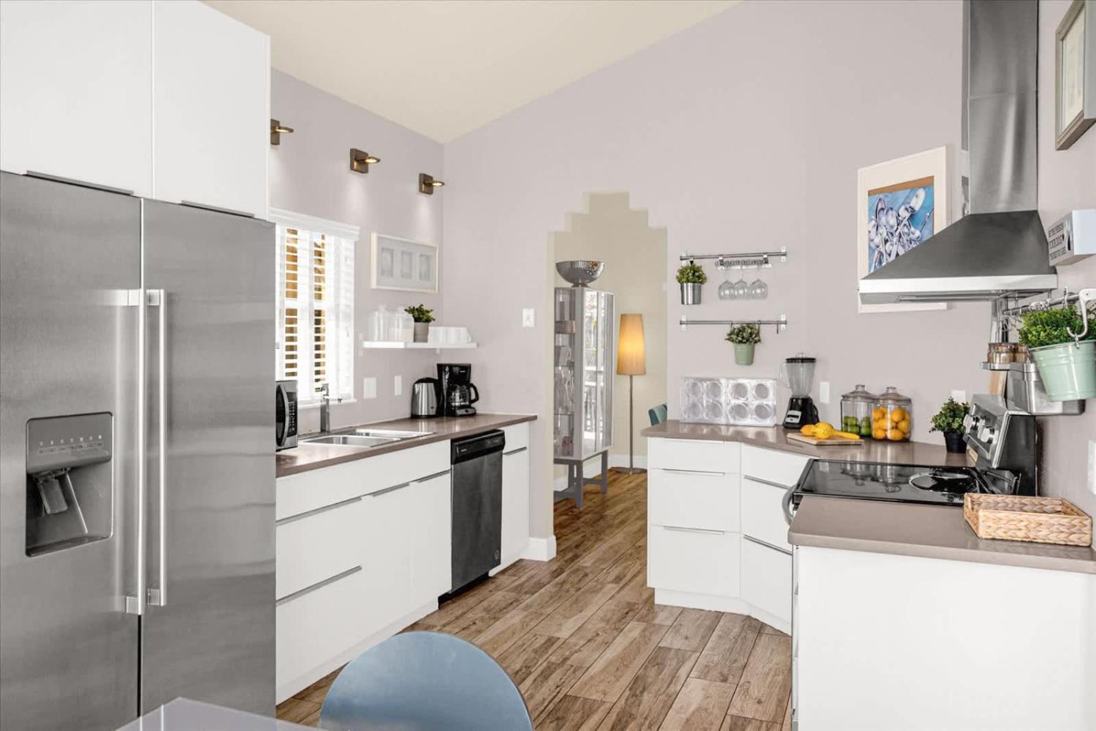 Luxury 4br At Ventura Golf And Country Club *