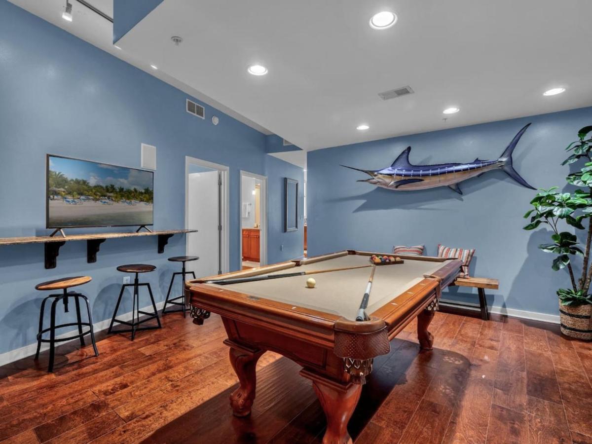 2bd 2bth Penthouse Downtown With Large Billiard