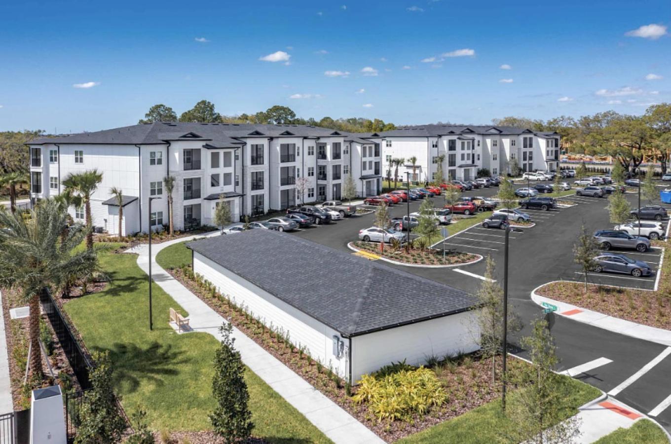 Apartment Landing At Apex South Creek - 1 Bedroom In Meadow Woods *