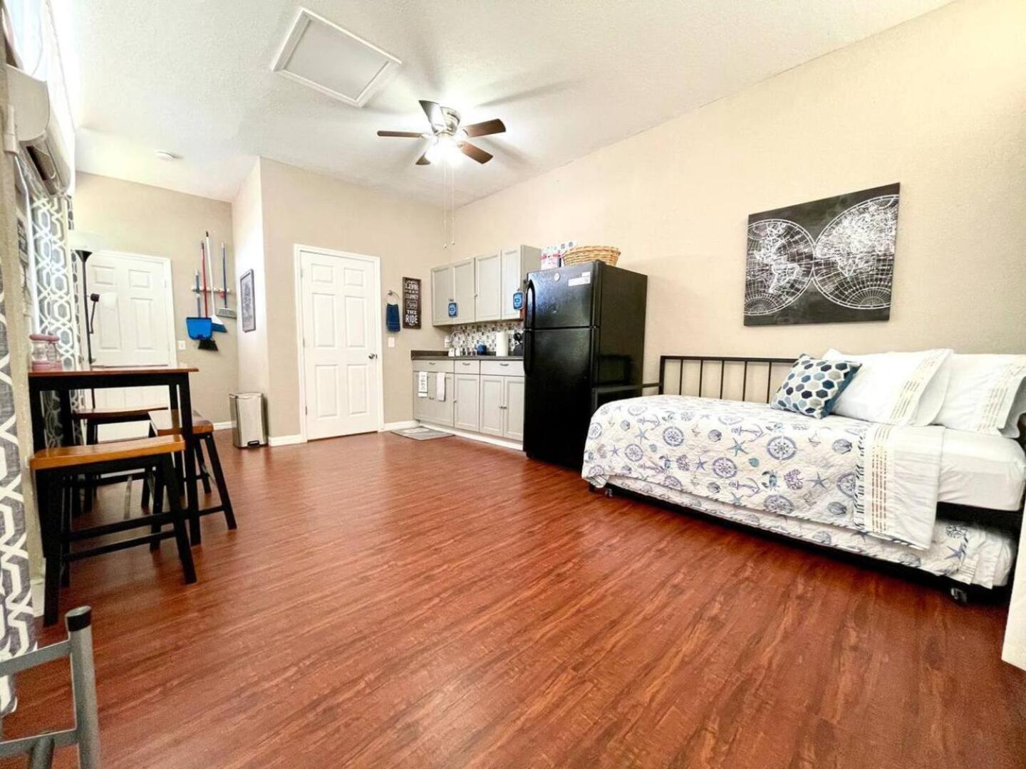 Pet-Friendly 6Br W Fast Wifi Near Downtown! Holiday home Orlando