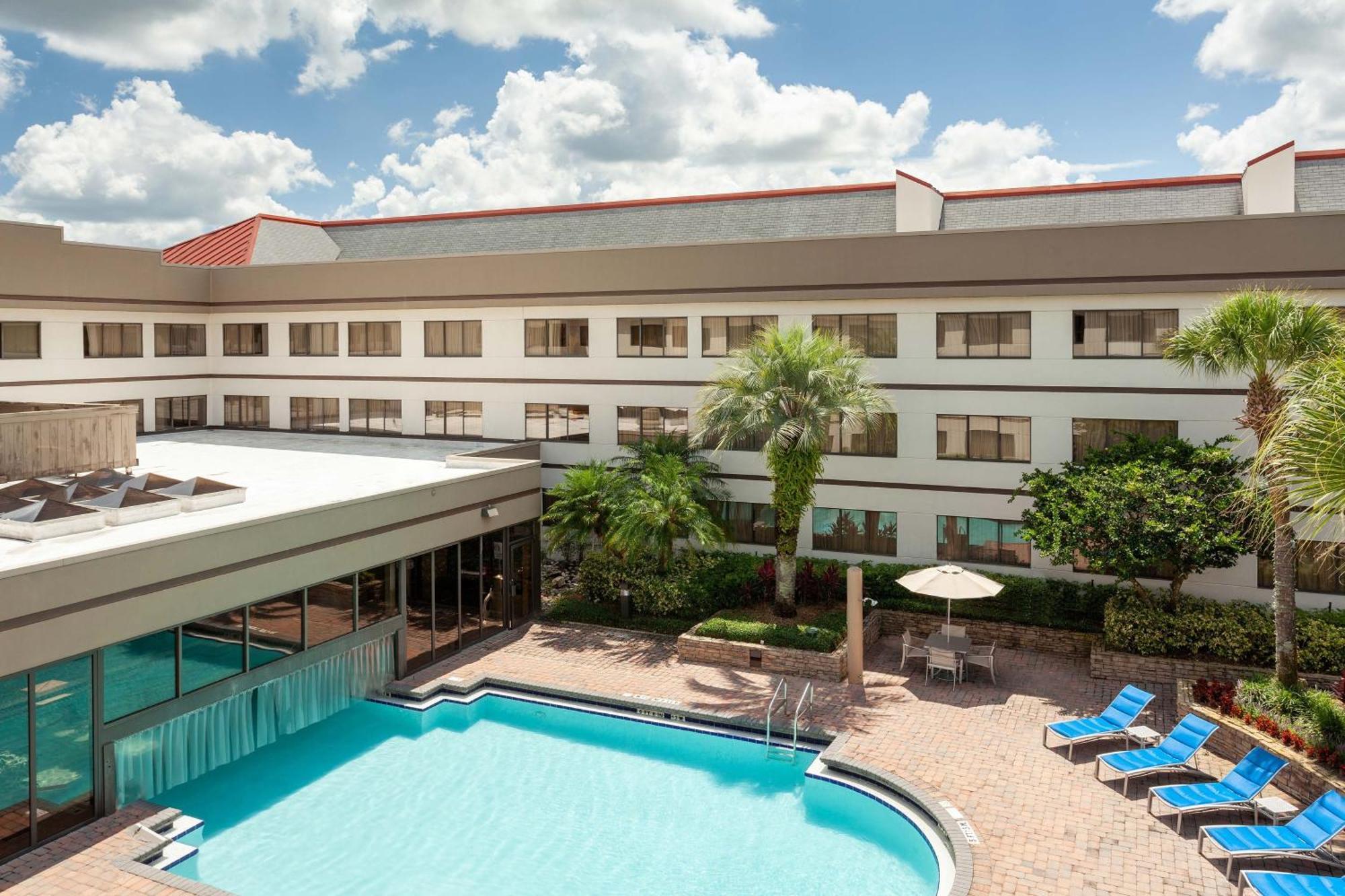 Sheraton Airport Hotel