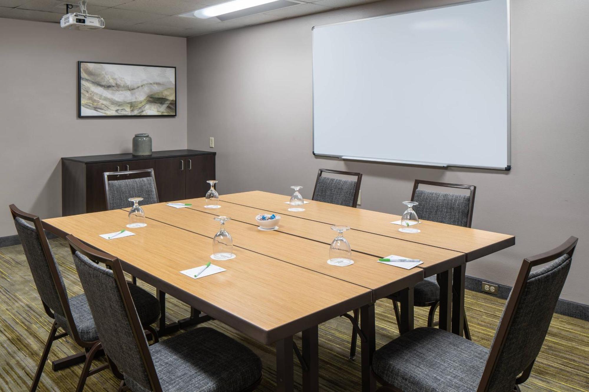 Courtyard By Marriott Airport 3* Orlando