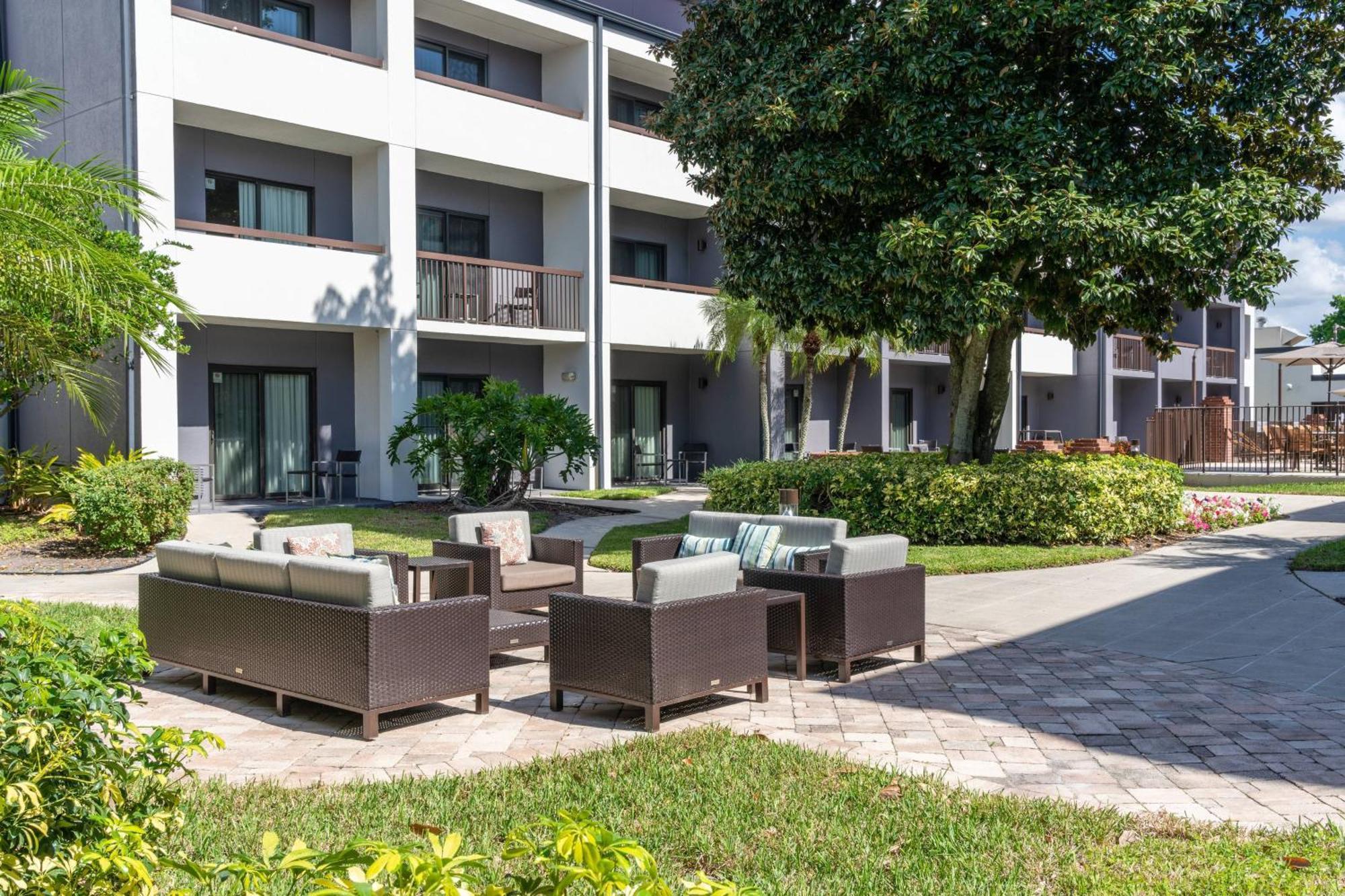Hotel Courtyard By Marriott Airport Orlando