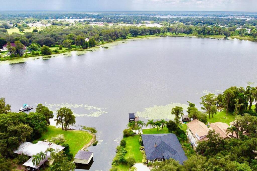Large Deck, Lakefront, Yard Games Orlando