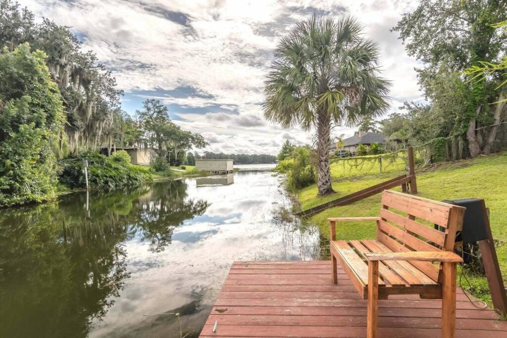 Large Deck, Lakefront, Yard Games * Orlando
