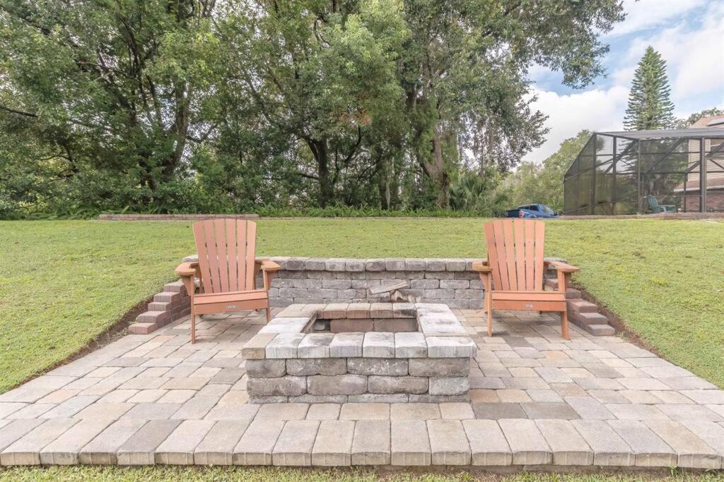 Large Deck, Lakefront, Yard Games Holiday home