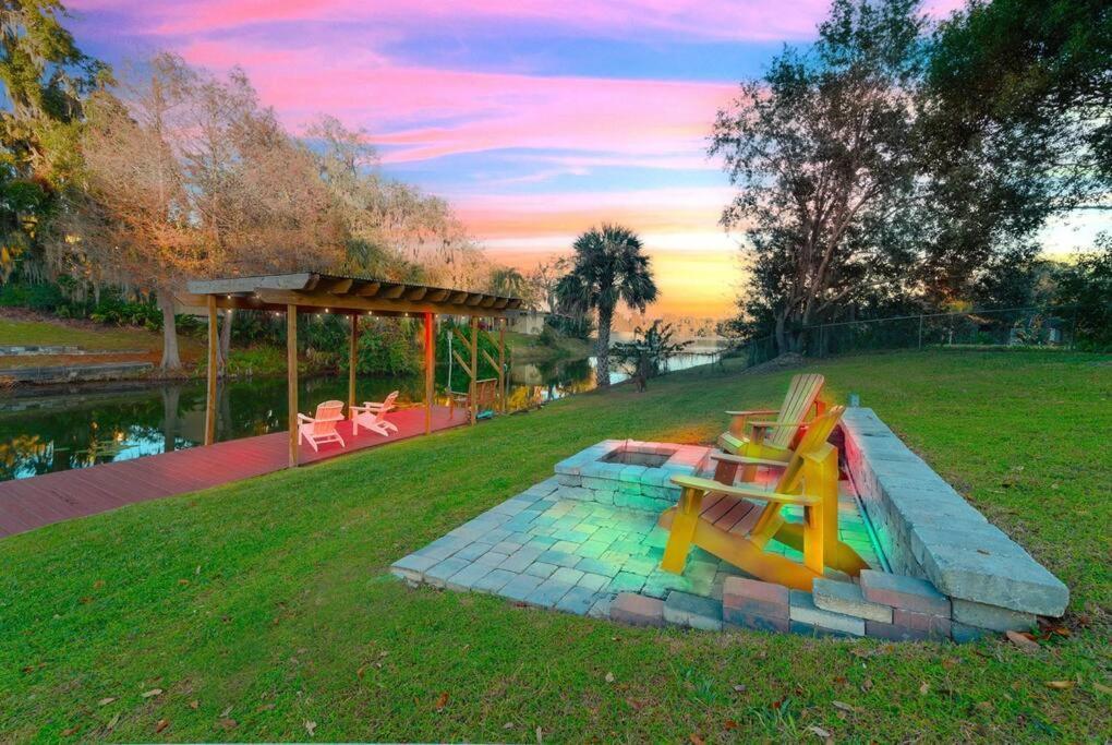 Holiday home Large Deck, Lakefront, Yard Games Orlando
